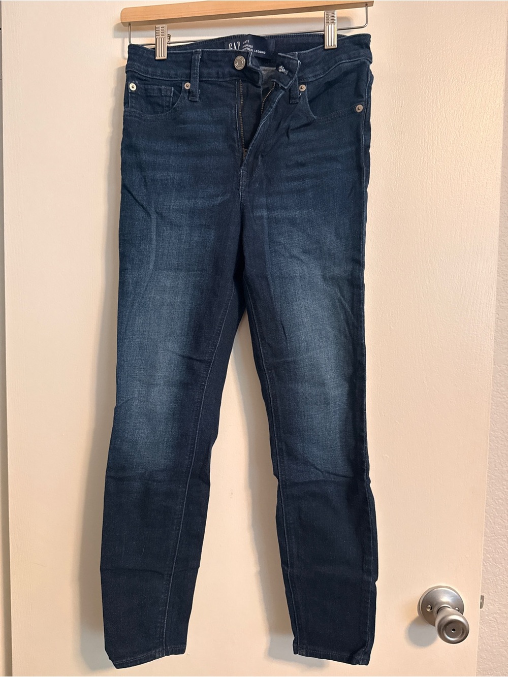 GAP Women's Skinny Jeans in Dark Indigo Blue